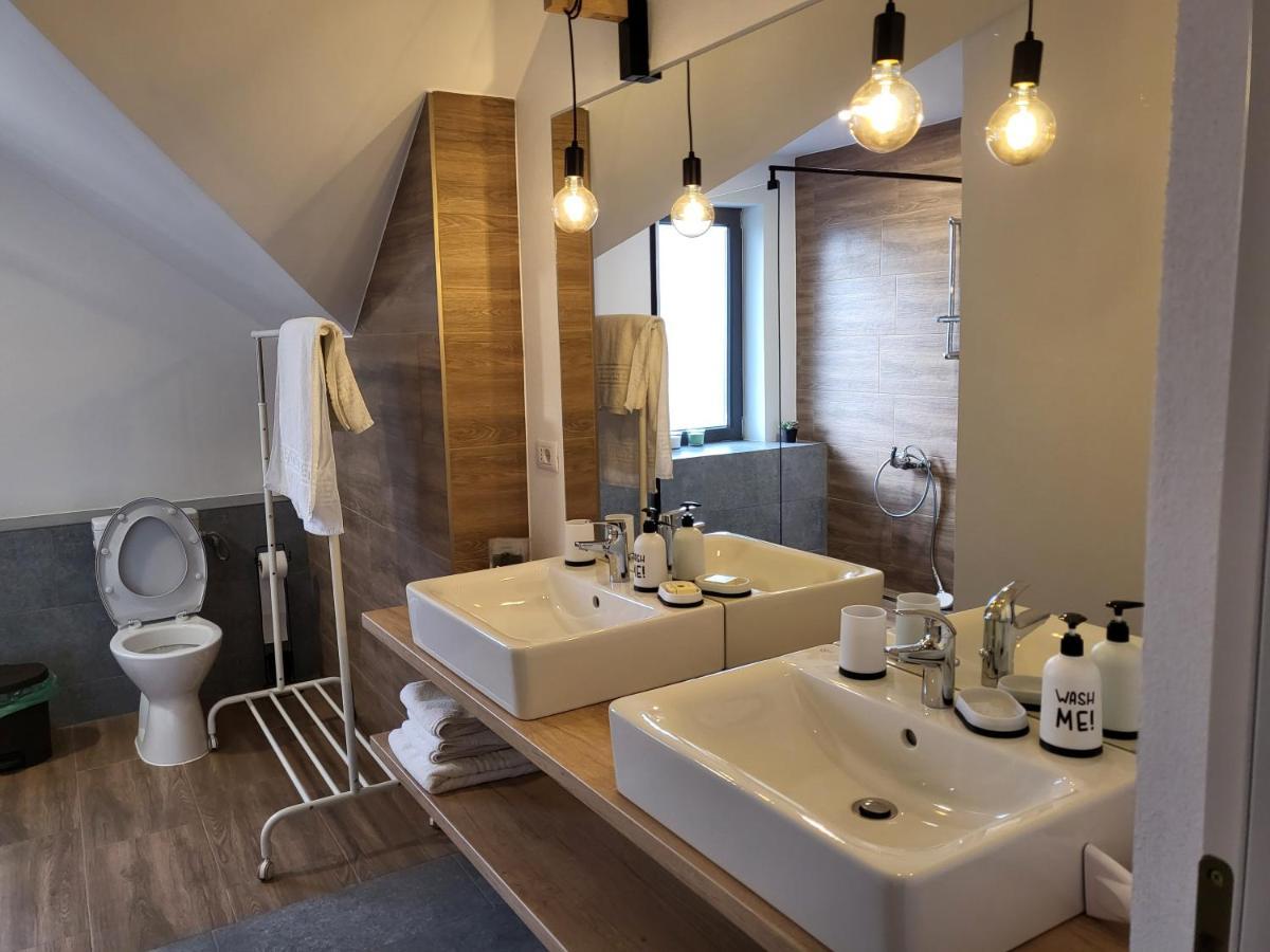 Eco Familia Hotel Pojoga Екстериор снимка