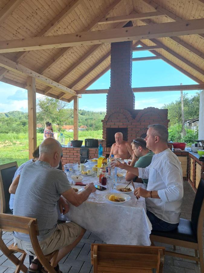 Eco Familia Hotel Pojoga Екстериор снимка